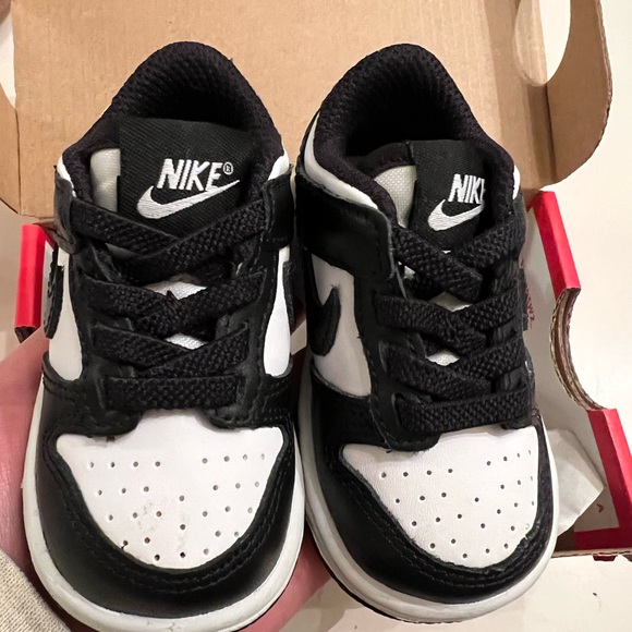 Nike panda dunks - Picture 2 of 5